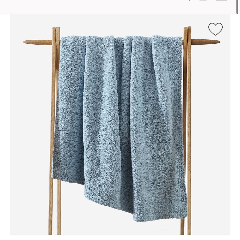 Sunday Citizen Snug Throw in DEW